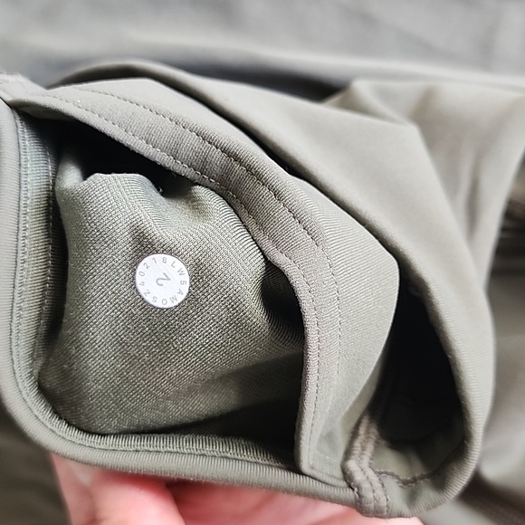 Lululemon Swift Speed High-Rise Tight 25” - Size 2 - Picture 4 of 10